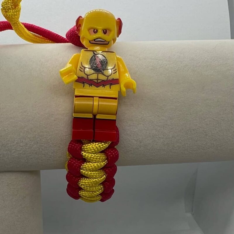 Reverse flash bracelet